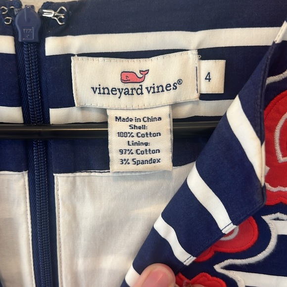 ✨CLOSET CLEAN OUT: Vineyard Vines dress - Picture 2 of 2